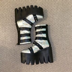 DOLLS KILL/ CURRENT MOOD platform boots size 7